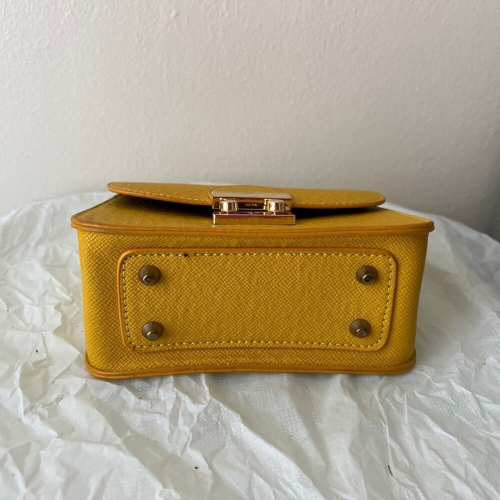 Amazon Small Evening Crossbody Chain Shoulder Clutch Purse Formal Bag - Yellow - Picture 6 of 10
